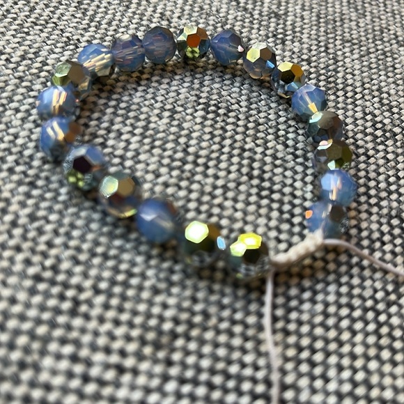 🌙 Y2K Vintage Circa 2006 Iridescent Beaded Tie String Bracelet ✨ - Picture 6 of 17